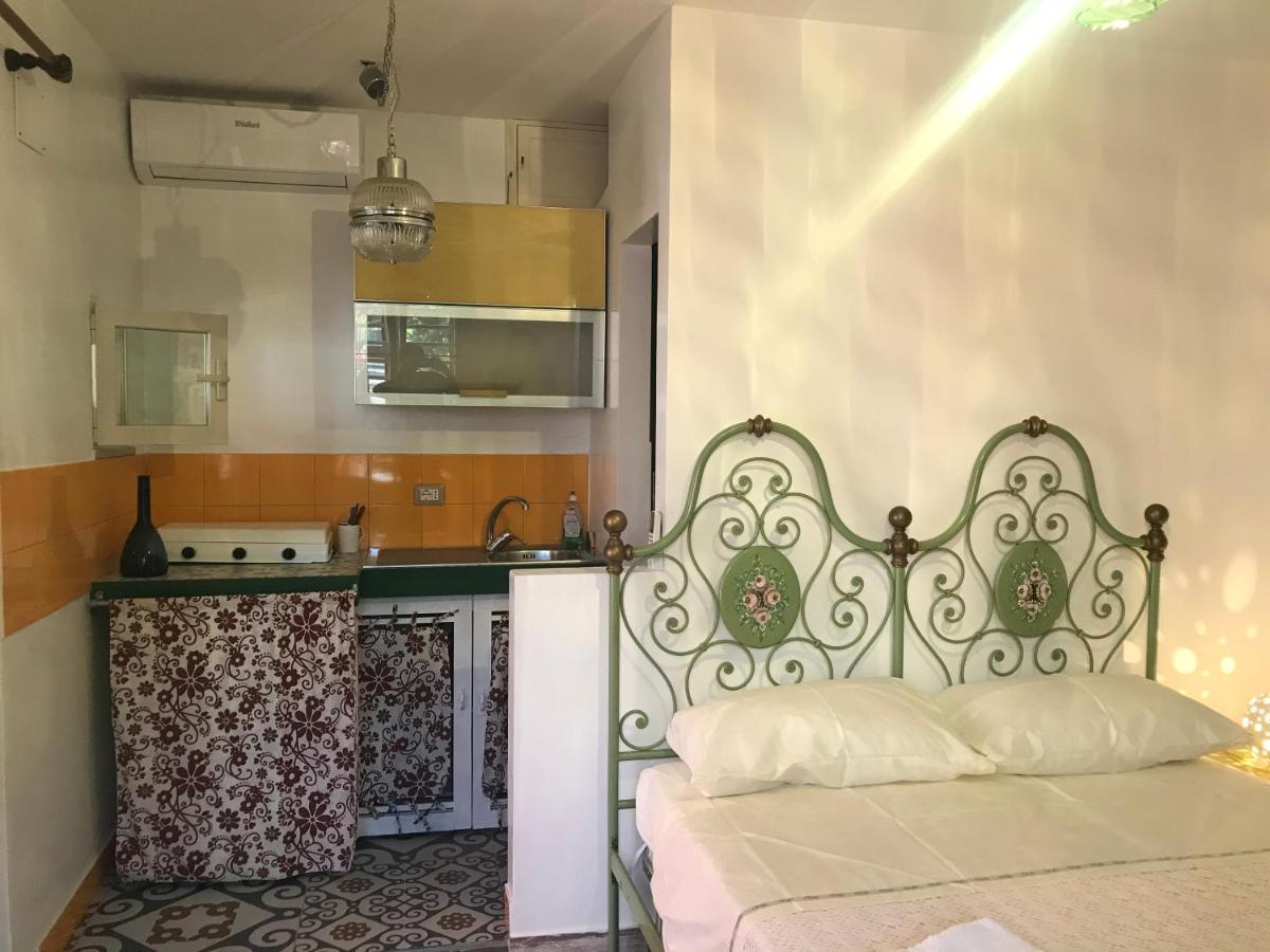La Pappaghezza Bed and Breakfast Bari Exteriör bild